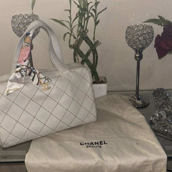 CHANEL MATIERES DIVERSES TOTE - Picture 9 of 10